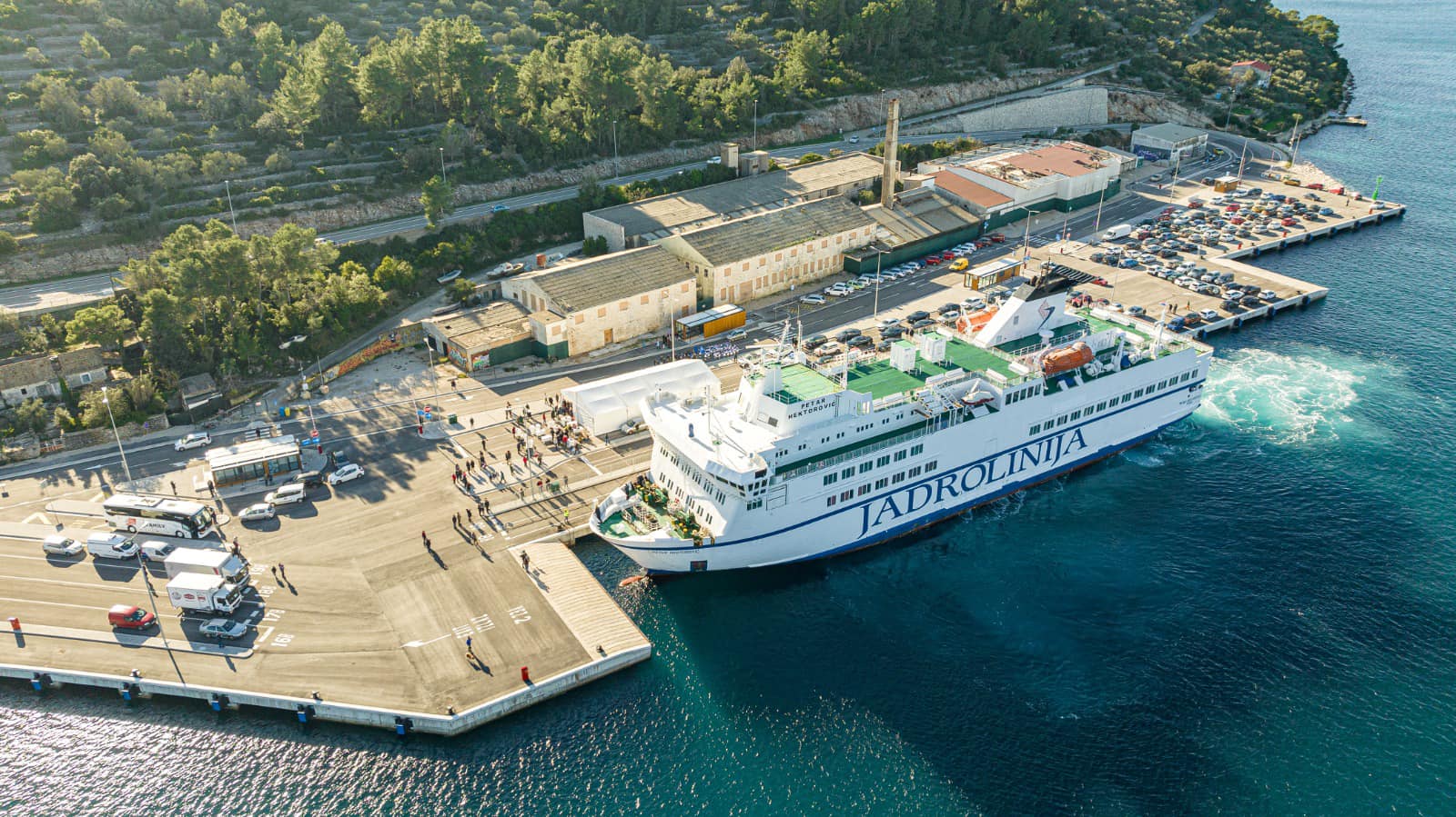 Ve Vela Luka na ostrově Korčula se otevírá nový terminál pro námořní přepravu cestujících