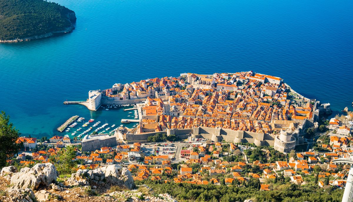 Proč jsou střechy v Chorvatsku hlavně oranžové 