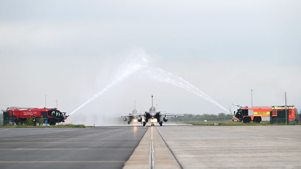 Chorvatsko posiluje vzdušné síly, když přilétají stíhačky Rafale 