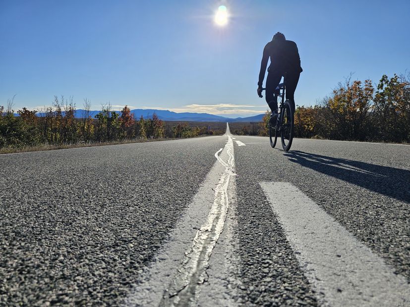 Seznamte se s mužem, který na kole ujede 1000 km na jeden zátah pro vukovarské děti