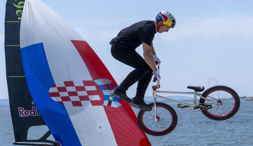 Marin Ranteš Chorvatský jezdec bmx dělá triky