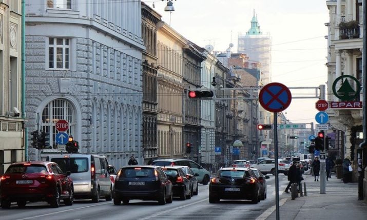 Za deset let na silnicích v Záhřebu přibude 100 000 aut