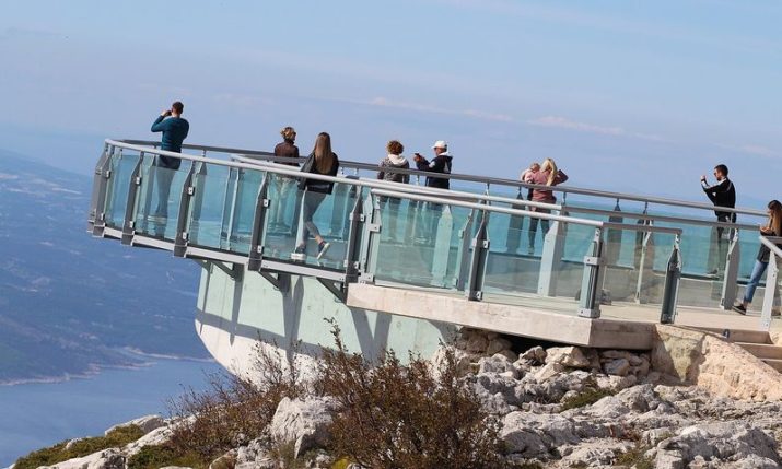 Uzavření oblíbené atrakce Skywalk frustruje místní provozovatele cestovního ruchu